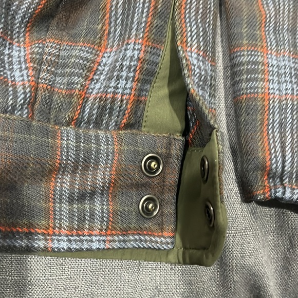 Arcteryx snap button flannel - Picture 4 of 4
